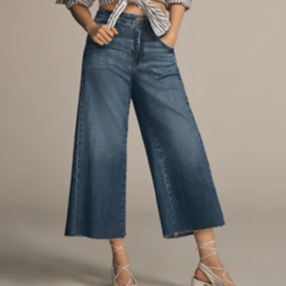 Pilcro Dark Blue Flare Jeans NWT - See Measurements! - Picture 1 of 9